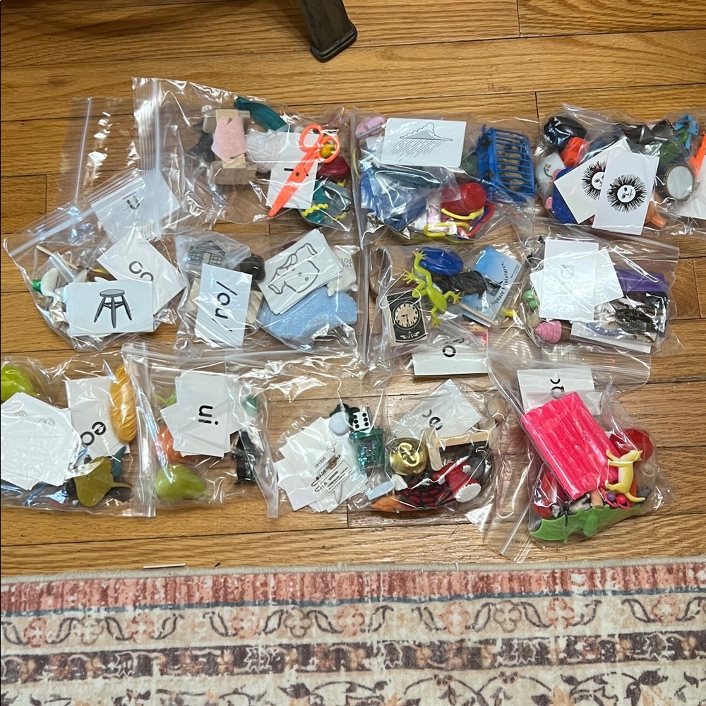 New Primary Concepts Vowel Sorting Objects Set of 13